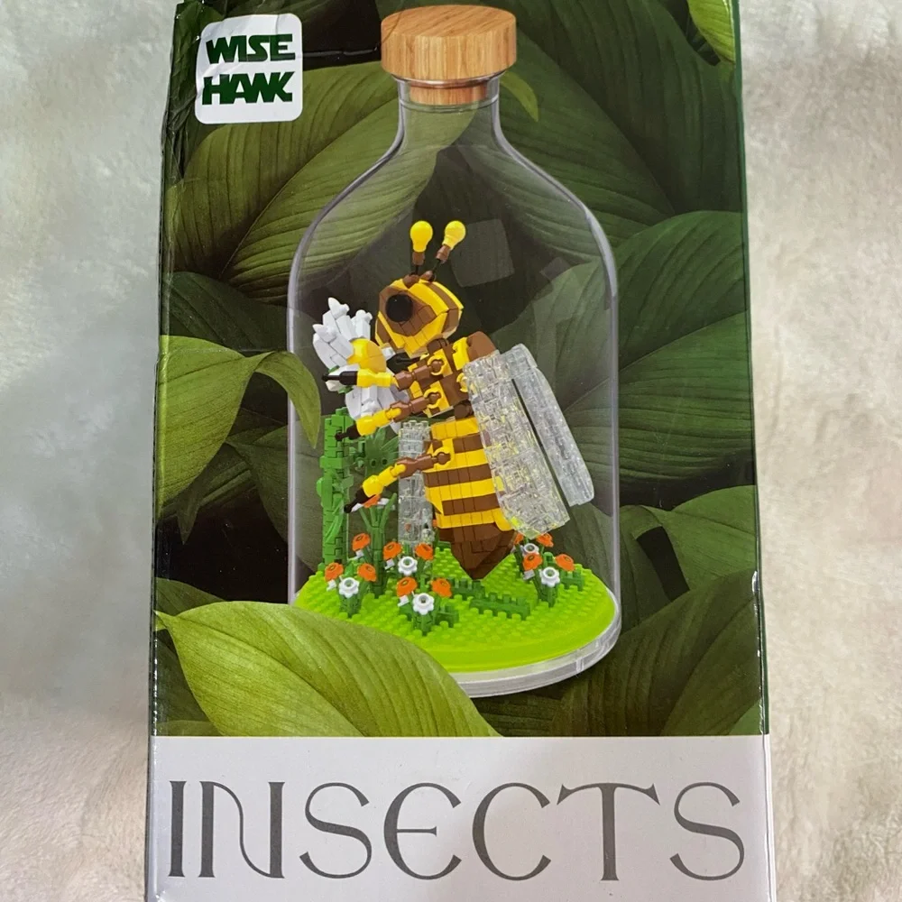 New Wise Hawk Bumblebee Bee Insect Mini Building Blocks Set Nature Decor Gift